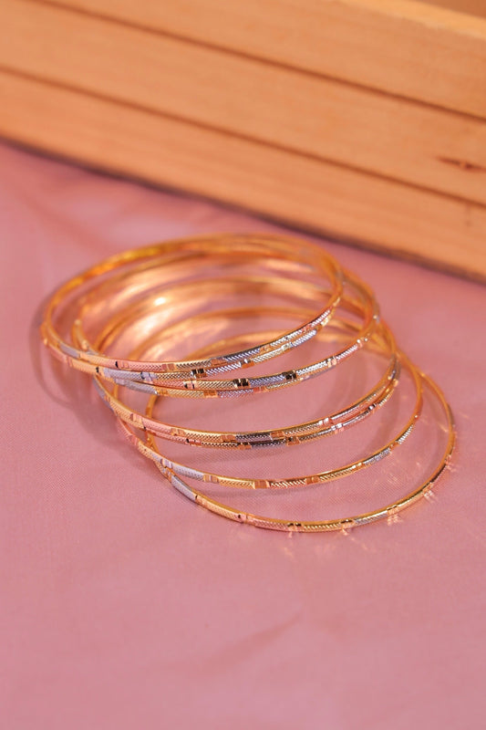 Abhilasha Bangle. ( Set of 8)
